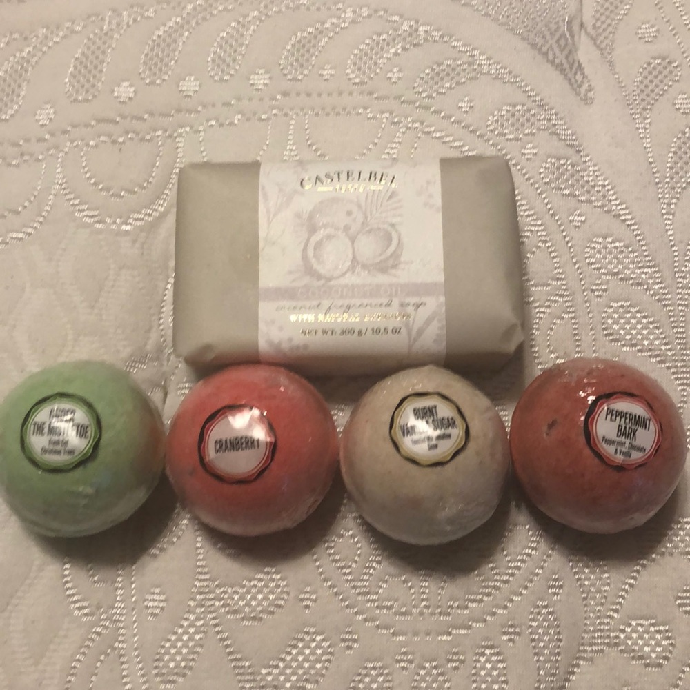 Coconut oil bath bar and 4 bath bombs